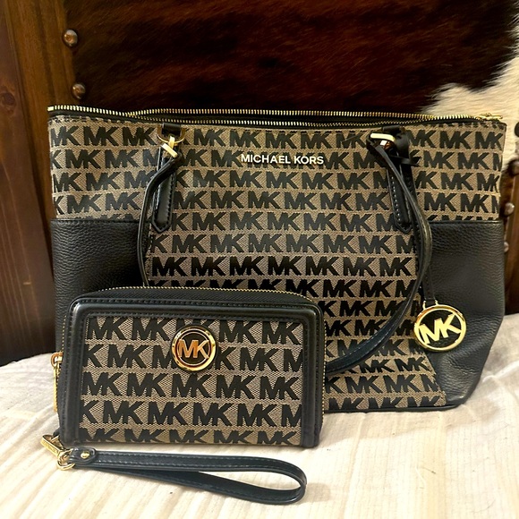 Michael Kors Black and Tan Tote Bag Set - Picture 1 of 1